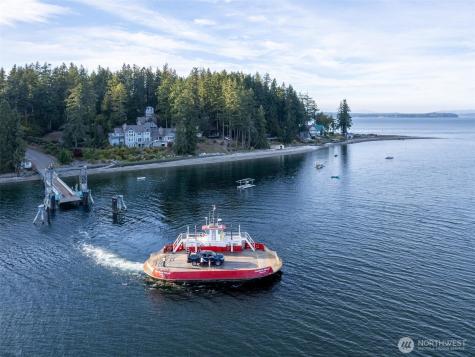 924 W Herron Boulevard NW Lakebay WA 98349