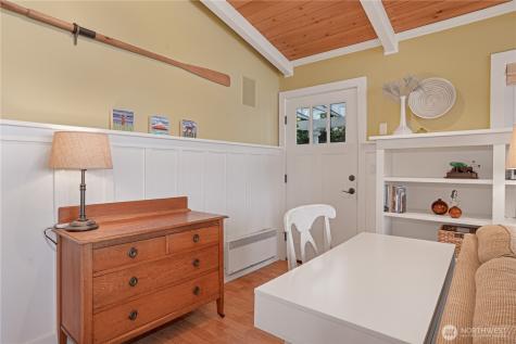924 W Herron Boulevard NW Lakebay WA 98349