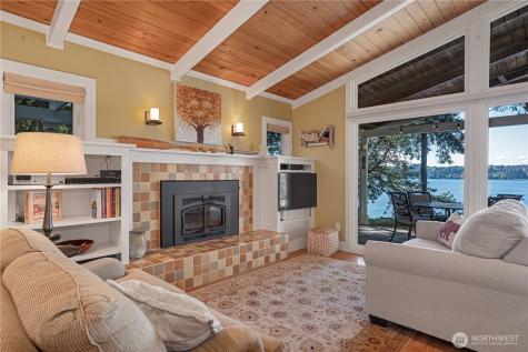 924 W Herron Boulevard NW Lakebay WA 98349