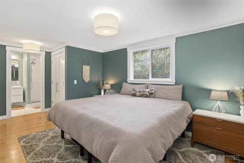 5250 45th Avenue SW Seattle WA 98136