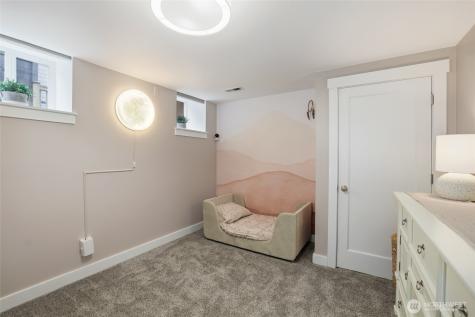 5250 45th Avenue SW Seattle WA 98136