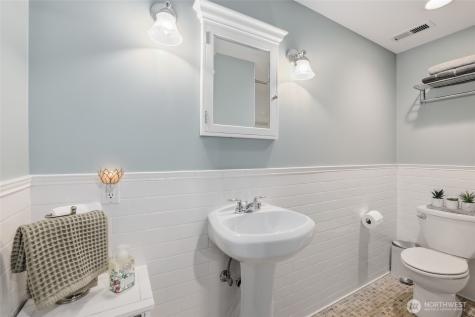 5250 45th Avenue SW Seattle WA 98136
