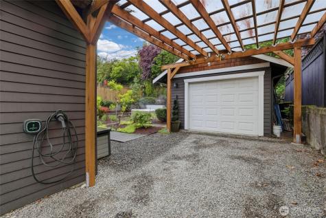 5250 45th Avenue SW Seattle WA 98136