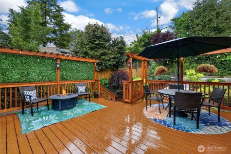 5250 45th Avenue SW Seattle WA 98136