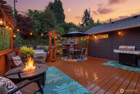 5250 45th Avenue SW Seattle WA 98136