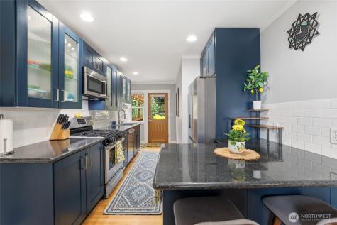 5250 45th Avenue SW Seattle WA 98136