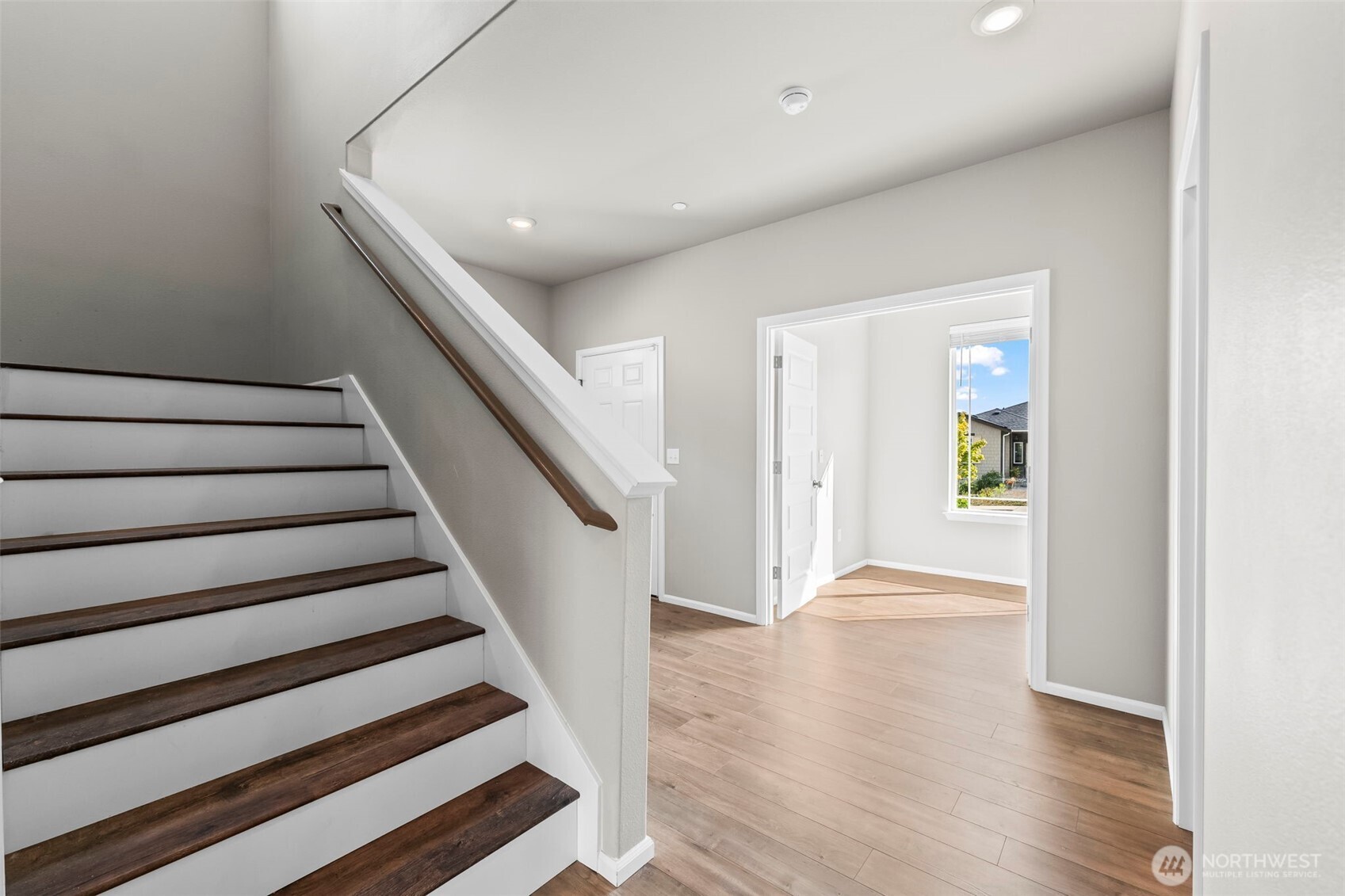 957 Timberline Avenue Bremerton WA 98312