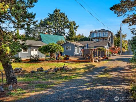 1121 228th Lane Ocean Park WA 98640