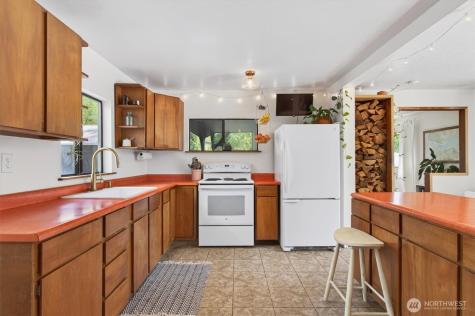 865 E Valley Road Skamokawa WA 98647