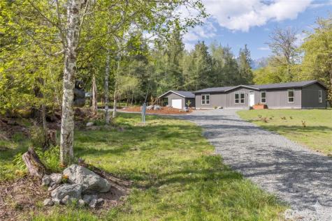 1344 Ripplebrook Drive Port Angeles WA 98362