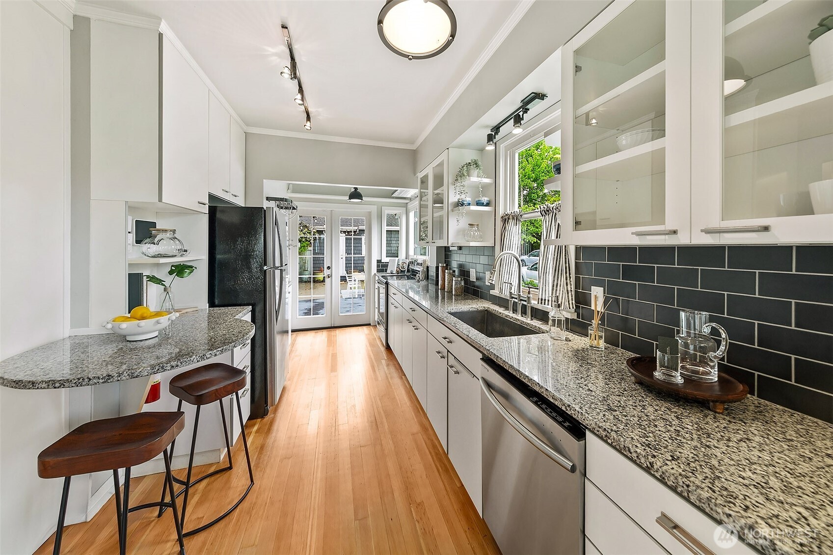 5761 35th Avenue NE Seattle WA 98105