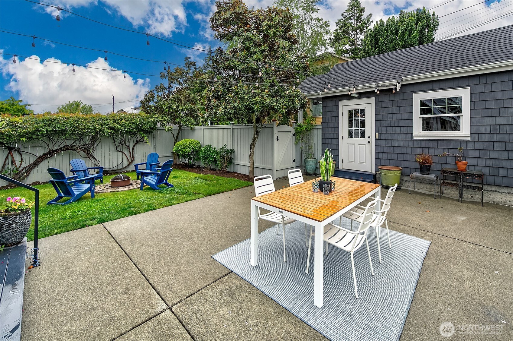 5761 35th Avenue NE Seattle WA 98105