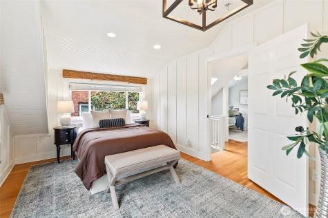 5761 35th Avenue NE Seattle WA 98105