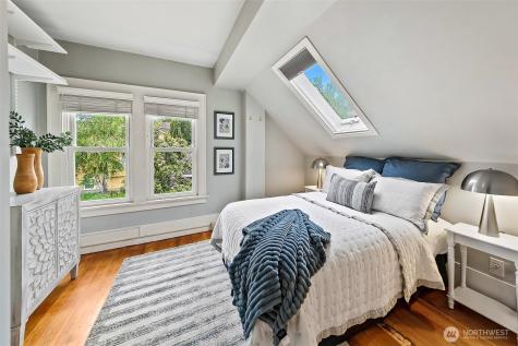 5761 35th Avenue NE Seattle WA 98105