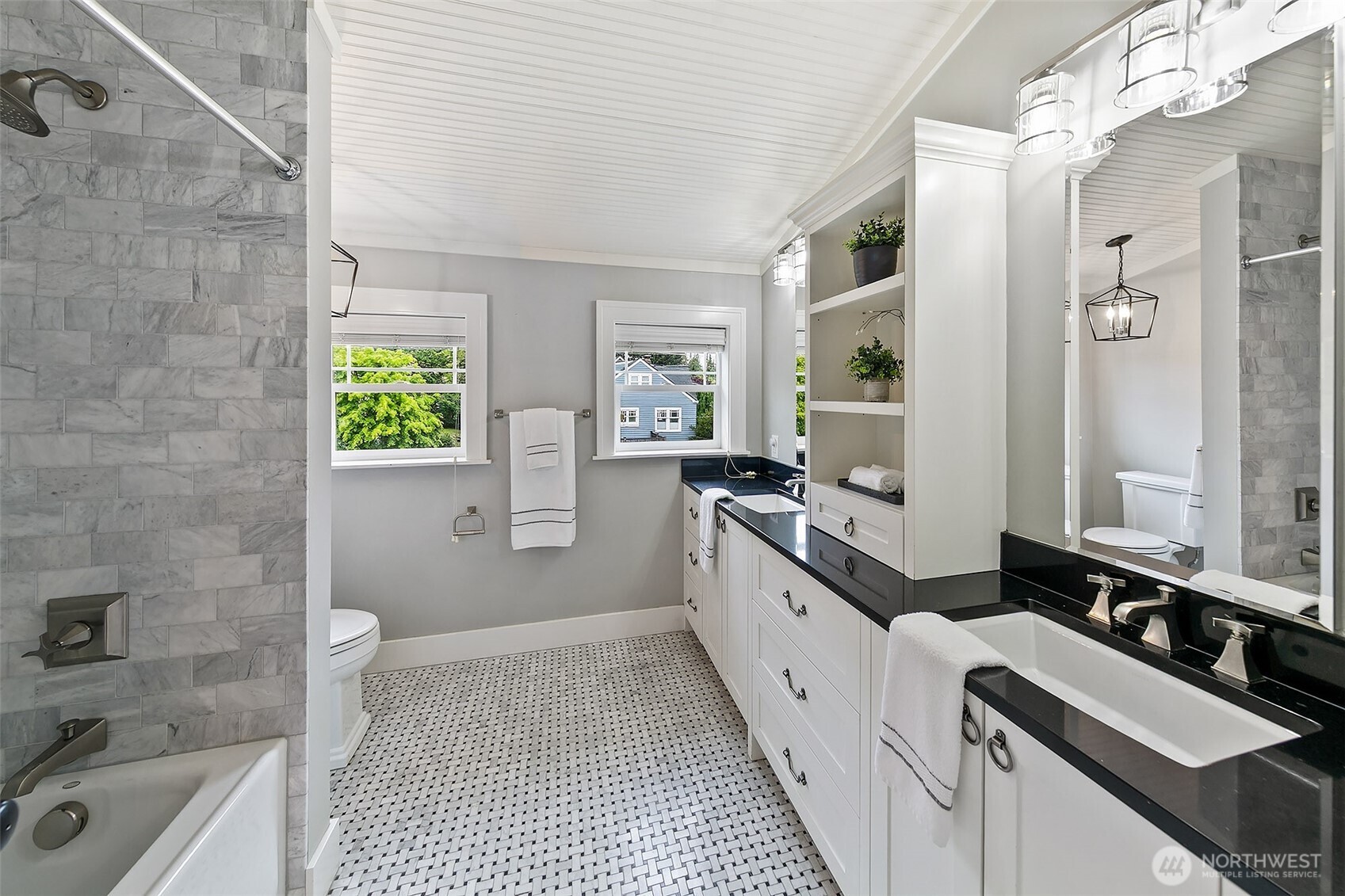 5761 35th Avenue NE Seattle WA 98105
