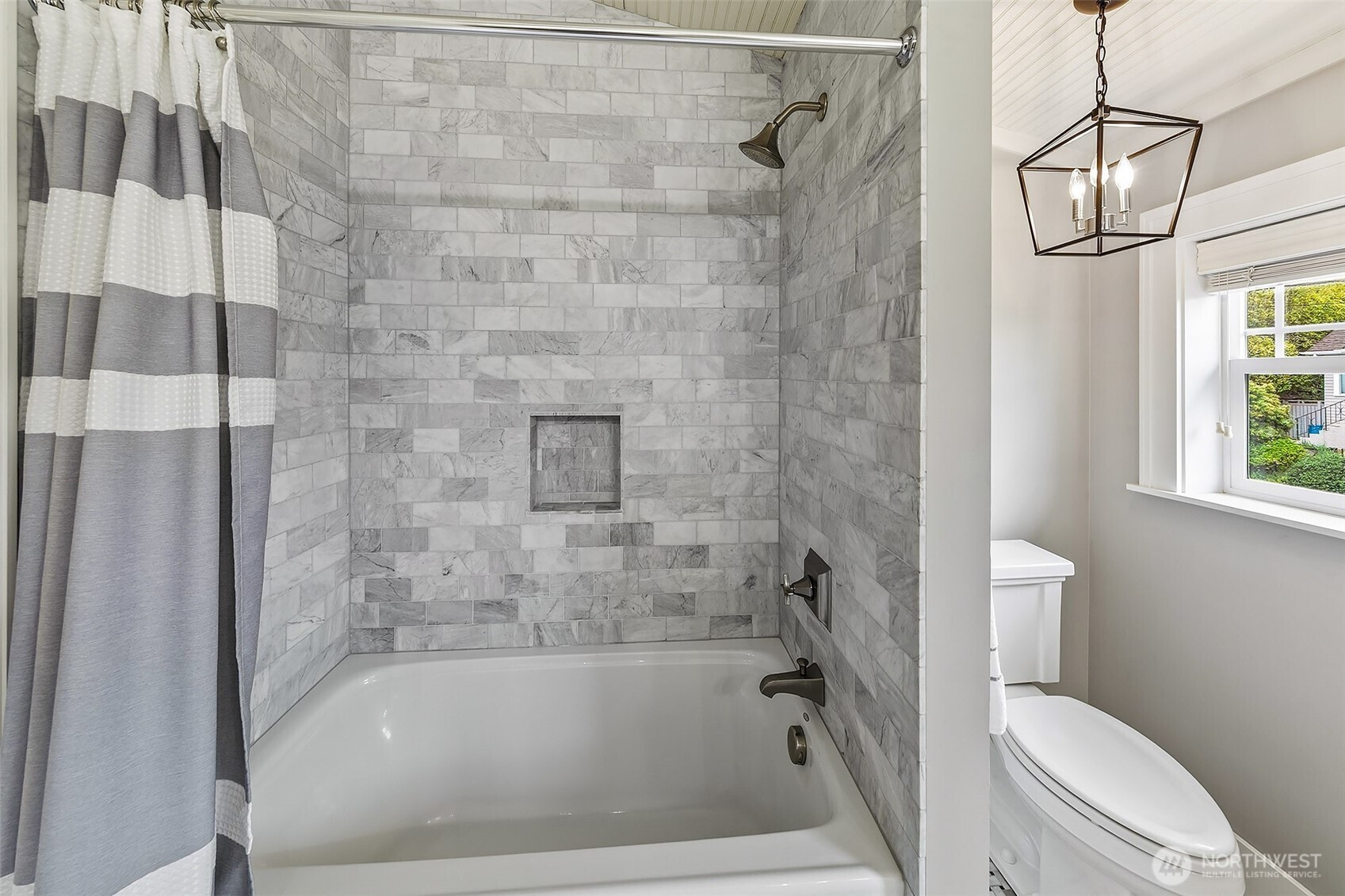 5761 35th Avenue NE Seattle WA 98105