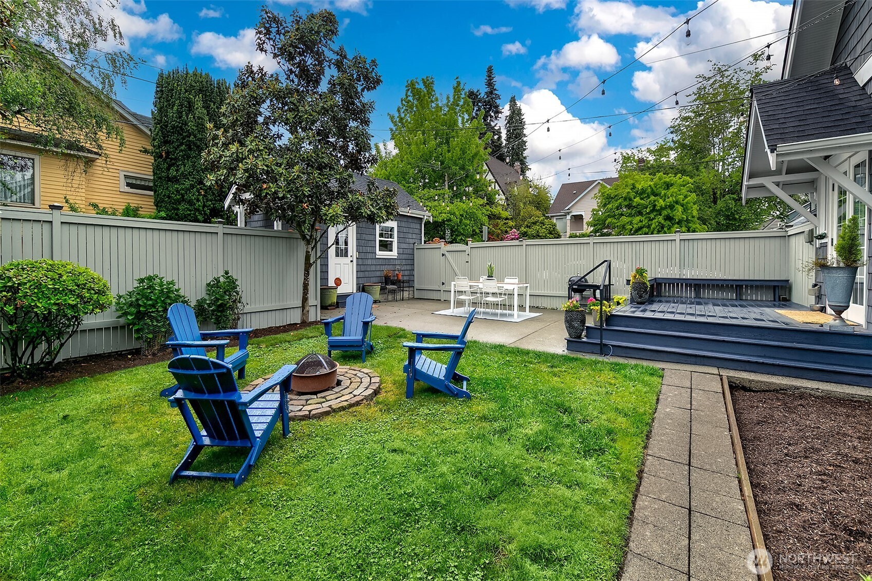5761 35th Avenue NE Seattle WA 98105