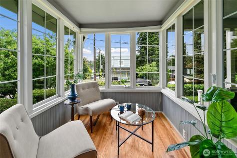 5761 35th Avenue NE Seattle WA 98105