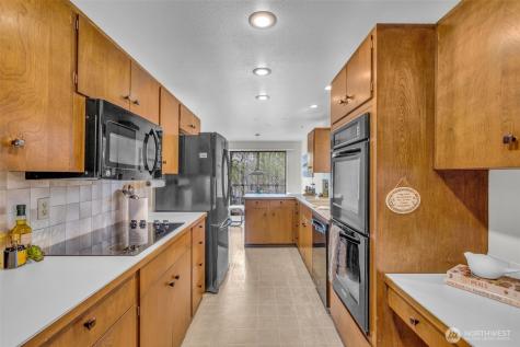 5003 125th Avenue SE Bellevue WA 98006
