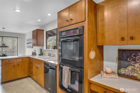 5003 125th Avenue SE Bellevue WA 98006