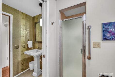 5003 125th Avenue SE Bellevue WA 98006