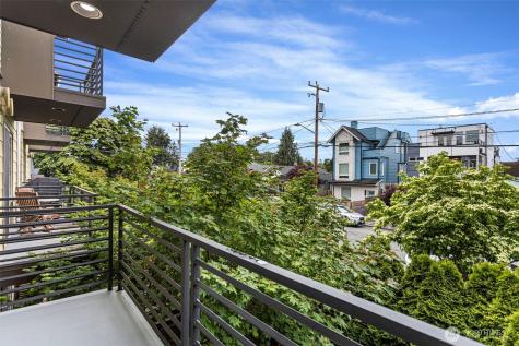 3028 61st Avenue SW Seattle WA 98116