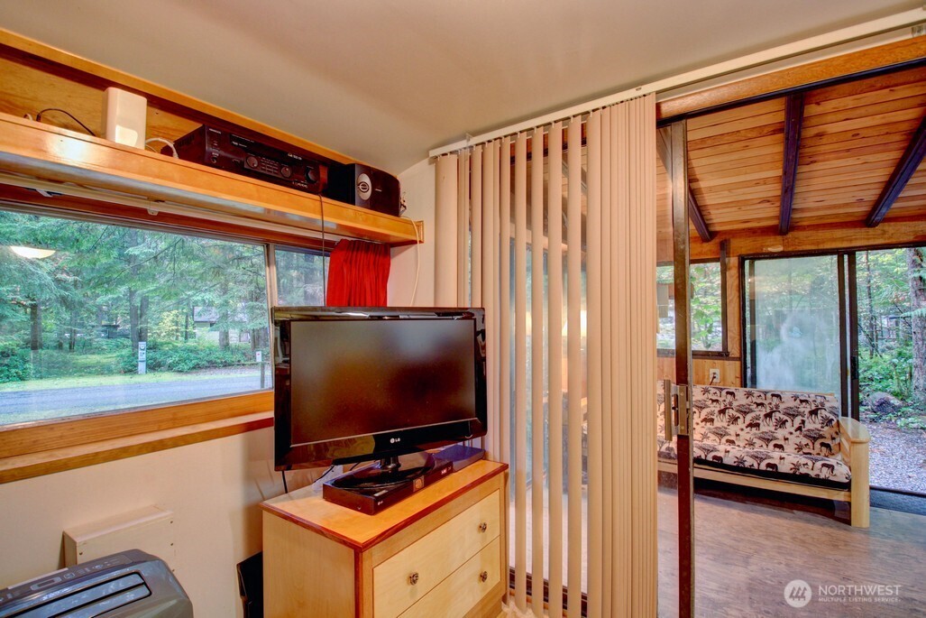 89 Sunset Circle Deming WA 98244