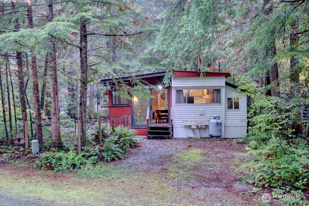 89 Sunset Circle Deming WA 98244