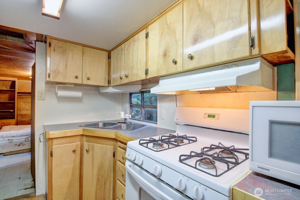 89 Sunset Circle Deming WA 98244