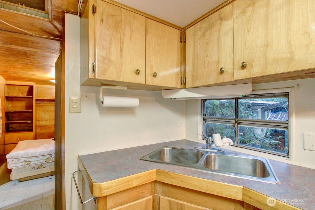89 Sunset Circle Deming WA 98244