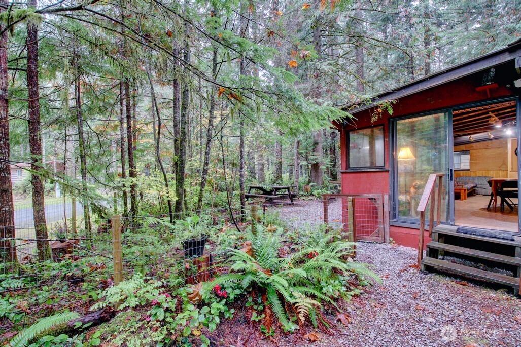 89 Sunset Circle Deming WA 98244