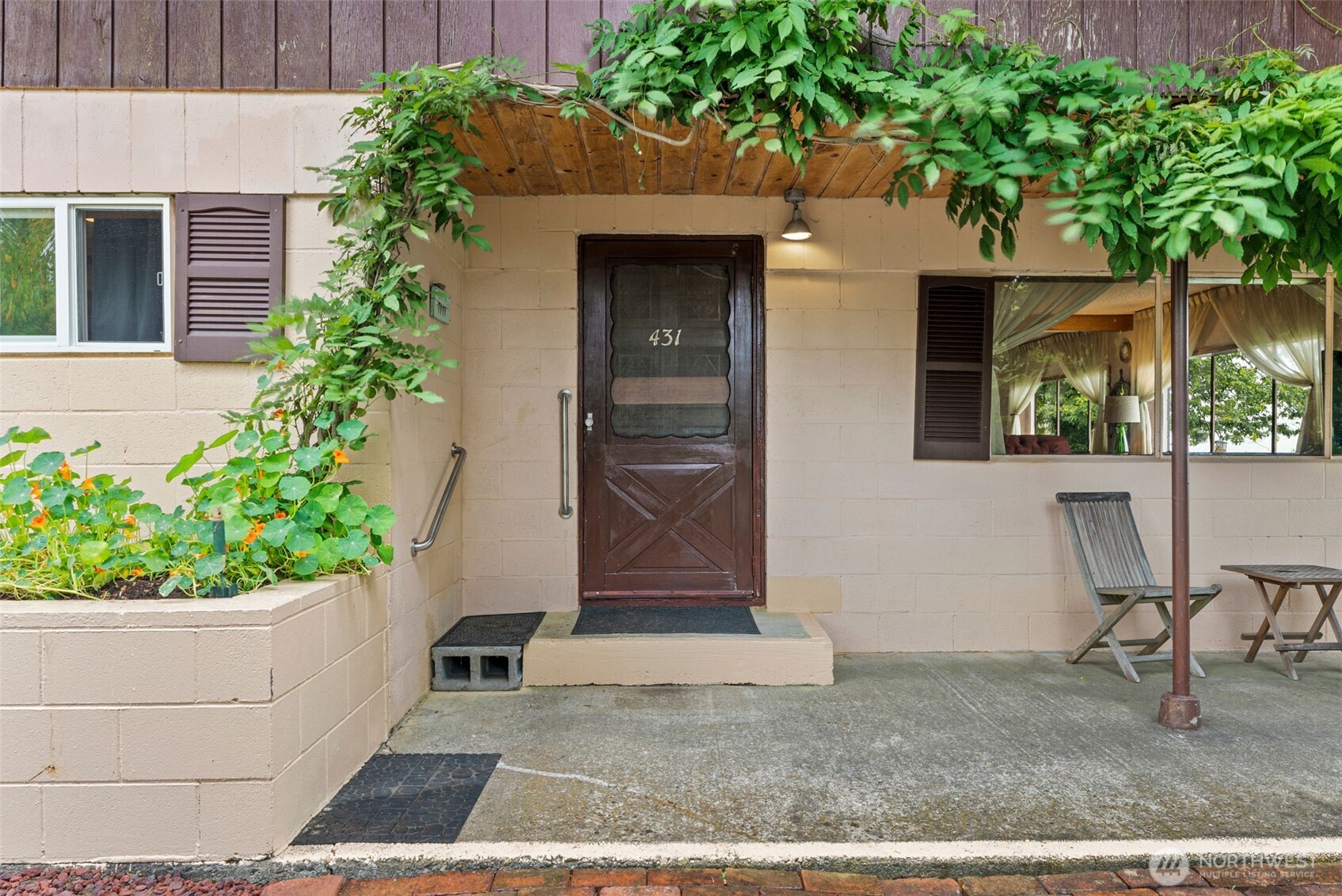 431 B Street South Bend WA 98586