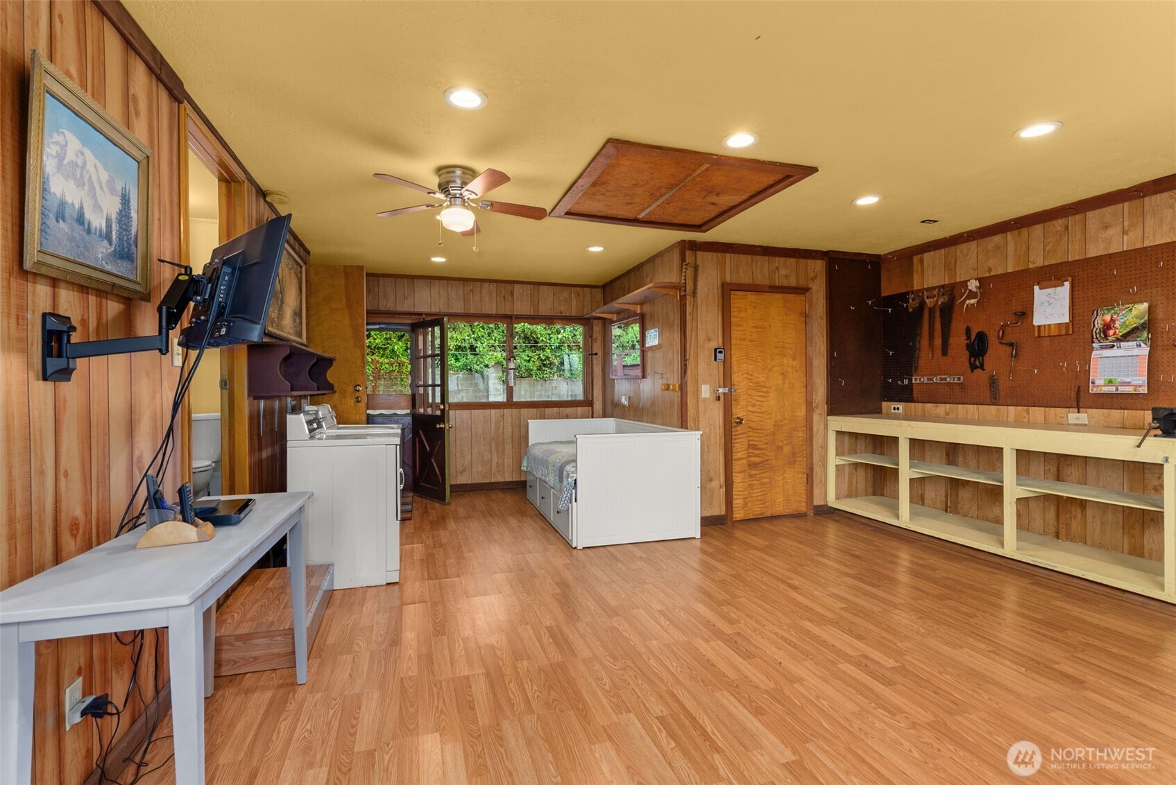 431 B Street South Bend WA 98586