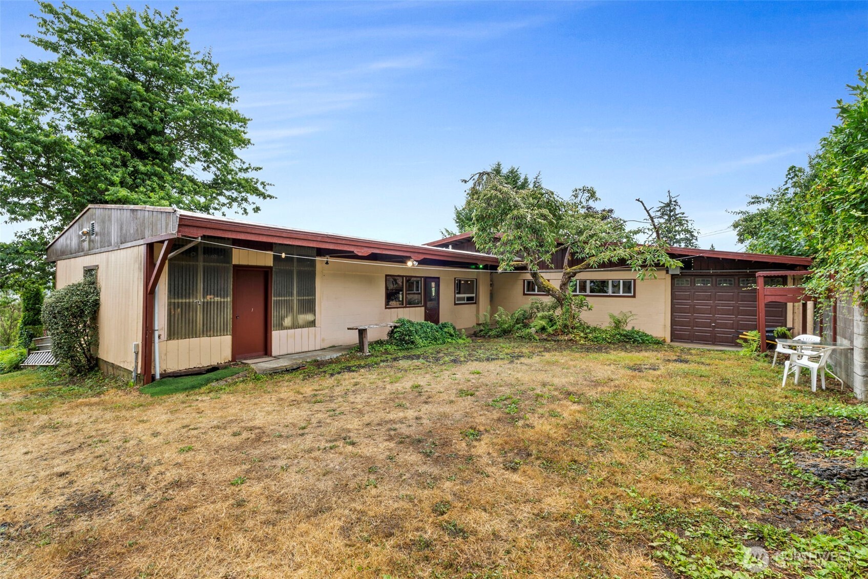 431 B Street South Bend WA 98586