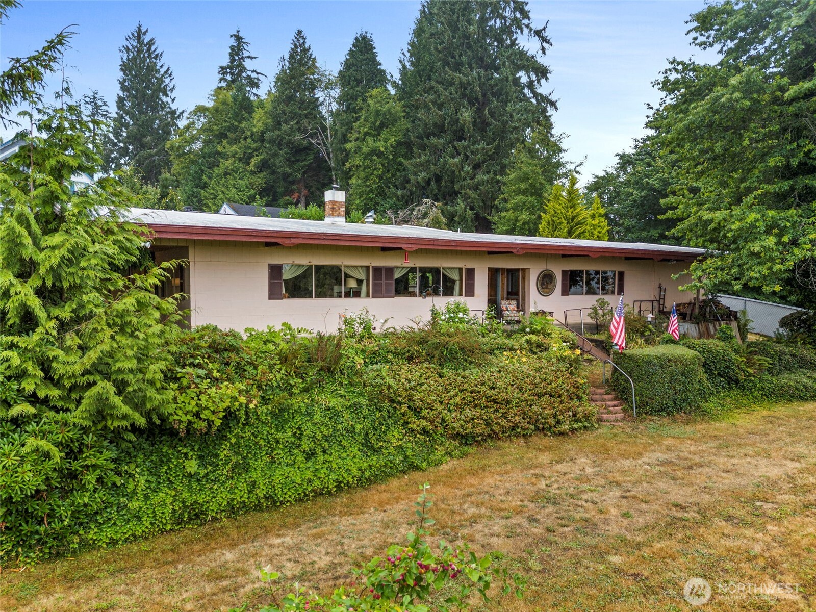 431 B Street South Bend WA 98586