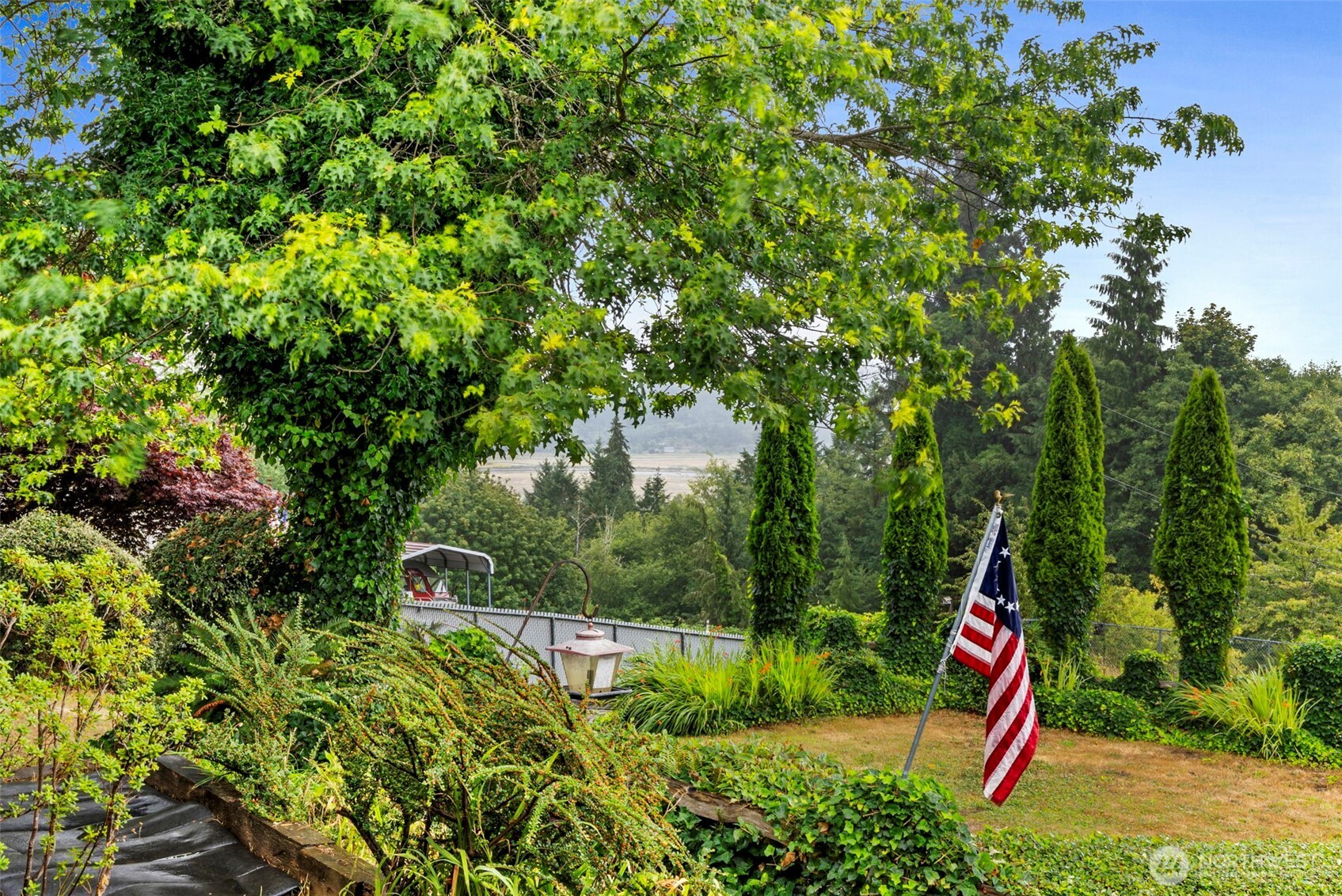 431 B Street South Bend WA 98586