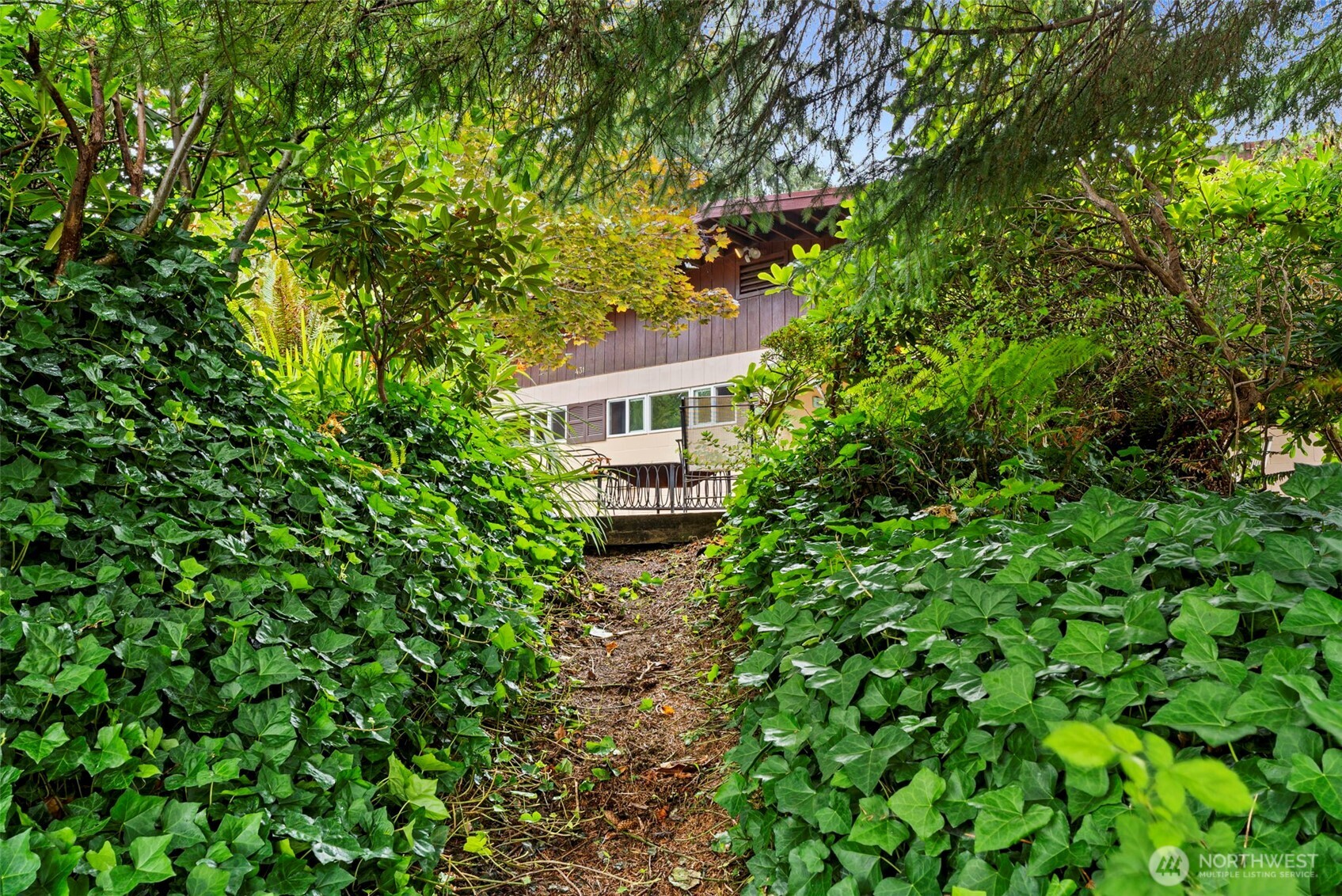 431 B Street South Bend WA 98586