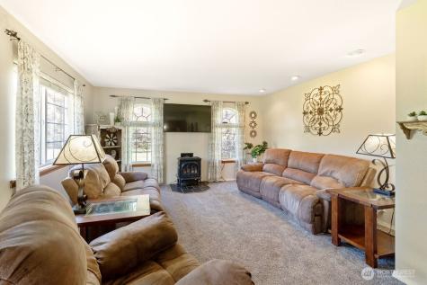 34 S Mountain View Lane Elma WA 98541