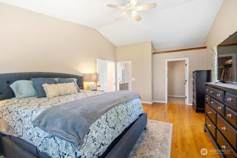 34 S Mountain View Lane Elma WA 98541