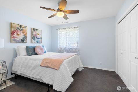 34 S Mountain View Lane Elma WA 98541