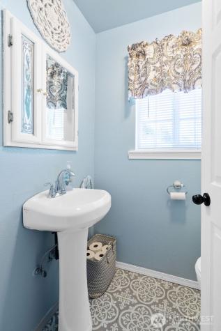 34 S Mountain View Lane Elma WA 98541