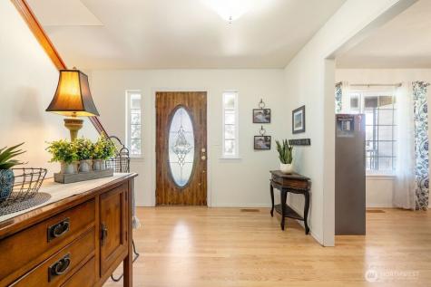 34 S Mountain View Lane Elma WA 98541