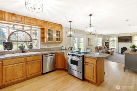 34 S Mountain View Lane Elma WA 98541