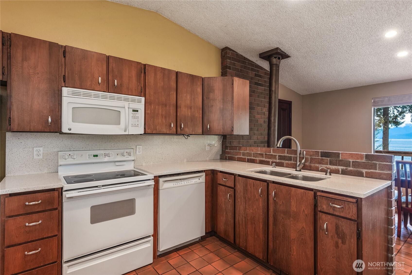 7418 NW Ioka Drive Silverdale WA 98383