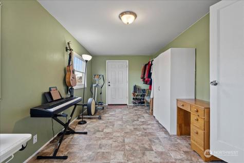 230 E Orange Avenue Burlington WA 98233