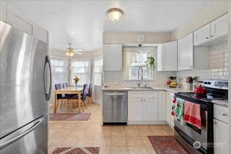 230 E Orange Avenue Burlington WA 98233