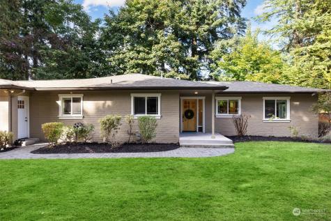 6300 Arrowhead Kenmore WA 98028