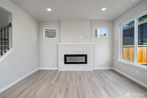 2425 SW Ridgeway Drive Oak Harbor WA 98277