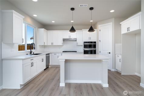 2425 SW Ridgeway Drive Oak Harbor WA 98277