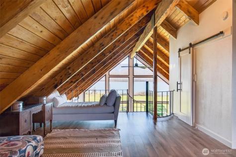301 W Sunny Sands Cathlamet WA 98612